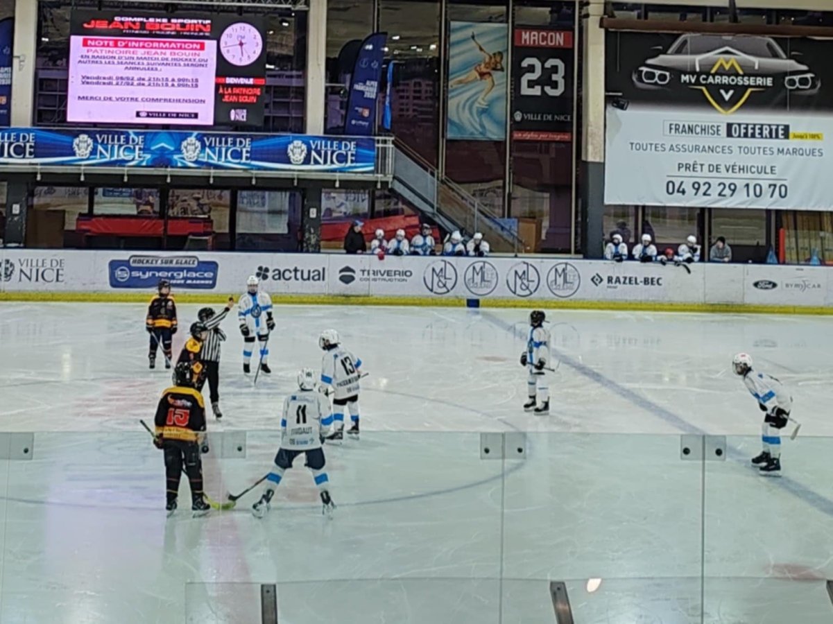 𝗨𝟭𝟯 : 𝗨𝗡 𝗠𝗔𝗧𝗖𝗛 𝗗𝗜𝗦𝗣𝗨𝗧𝗘́ 𝗙𝗔𝗖𝗘 𝗔̀ 𝗗𝗘 𝗦𝗢𝗟𝗜𝗗𝗘𝗦 𝗔𝗜𝗚𝗟𝗘𝗦 !