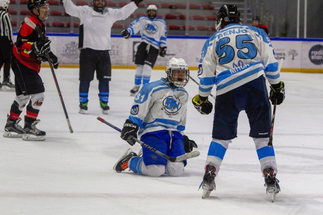 𝗖𝗟 𝗙𝗨𝗡 : 𝗡𝗢𝗦 𝗦𝗔𝗥𝗗𝗜𝗡𝗘𝗦 𝗙𝗘̂𝗟𝗘́𝗘𝗦 𝗔𝗦𝗦𝗨𝗥𝗘𝗡𝗧 𝗙𝗔𝗖𝗘 𝗔𝗨𝗫 𝗔𝗜𝗚𝗟𝗘𝗦 𝗗𝗘 𝗡𝗜𝗖𝗘 !